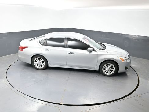 Used 2013 Nissan Altima 2.5 SV FWD image 40