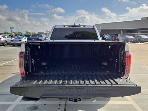 Used 2023 Toyota Tundra Limited AWD/4WD image 31