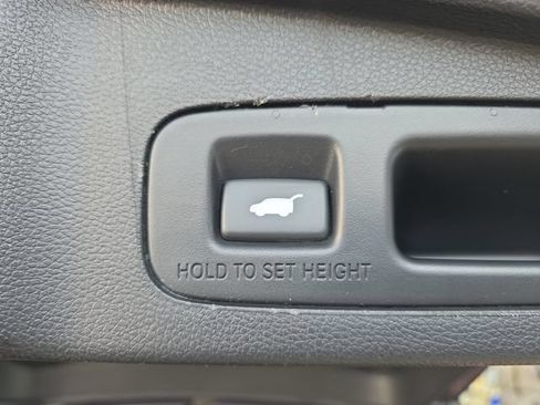 Used 2018 Honda CR-V Touring image 13