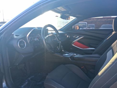 Used 2016 Chevrolet Camaro LT w/ Technology Package image 8