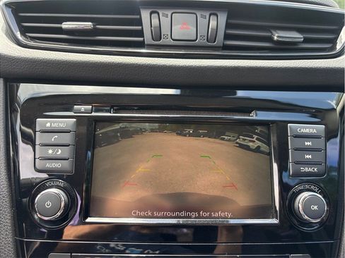 Used 2020 Nissan Rogue Sport SV FWD image 27