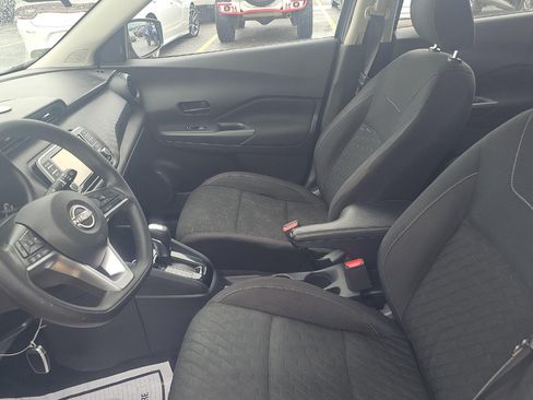 Used 2022 Nissan Kicks S FWD image 4
