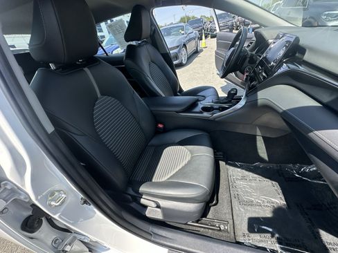 Used 2024 Toyota Camry SE FWD image 33