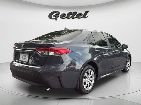 Used 2025 Toyota Corolla LE FWD image 5