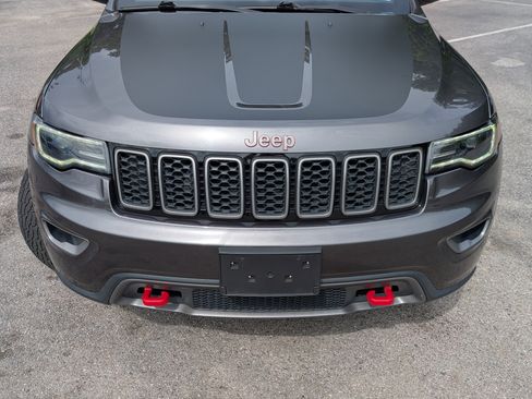 Used 2017 Jeep Grand Cherokee Trailhawk w/ Trailhawk Luxury Group AWD/4WD image 12