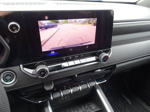 Used 2024 Chevrolet Colorado W/T RWD image 20