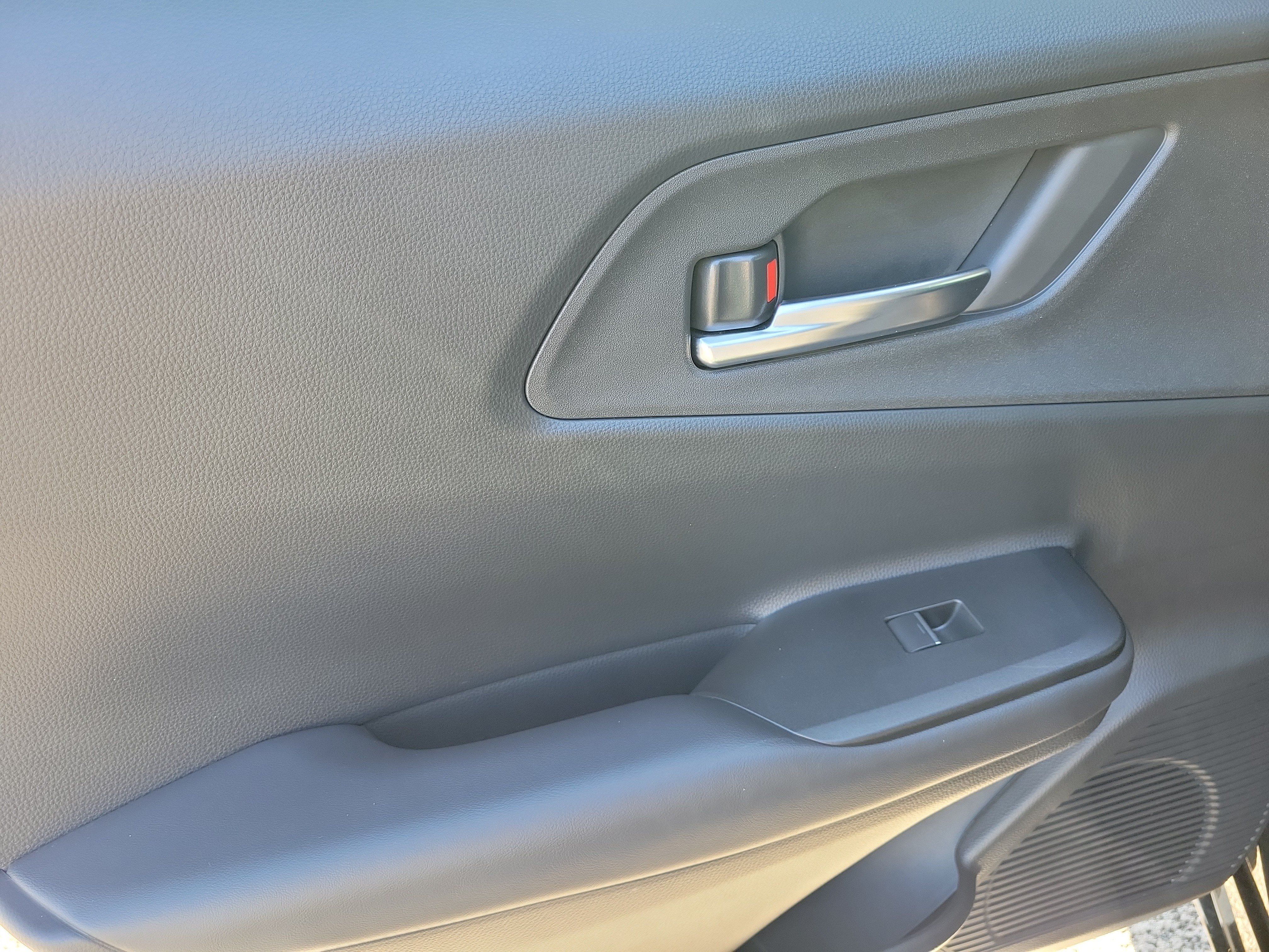 Used 2026 Toyota Prius Plug-In Hybrid FWD image 14