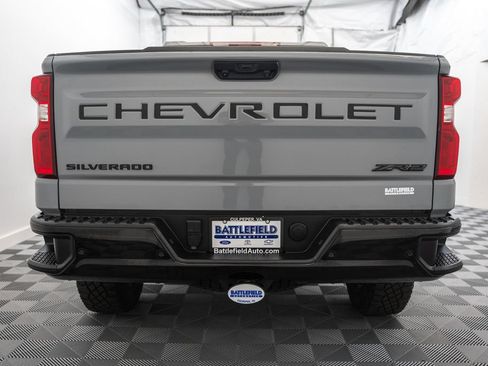 Used 2024 Chevrolet Silverado 1500 ZR2 w/ Technology Package AWD/4WD image 6