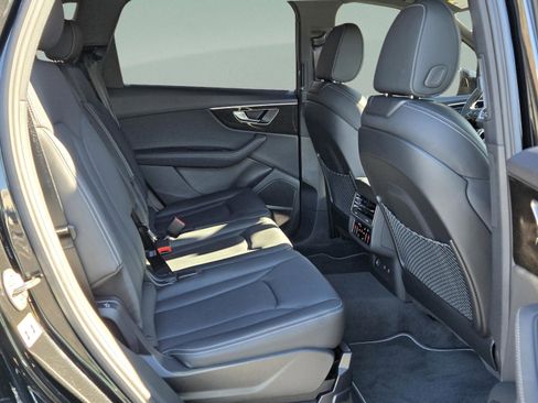 New 2025 Audi Q7 3.0T Prestige image 18