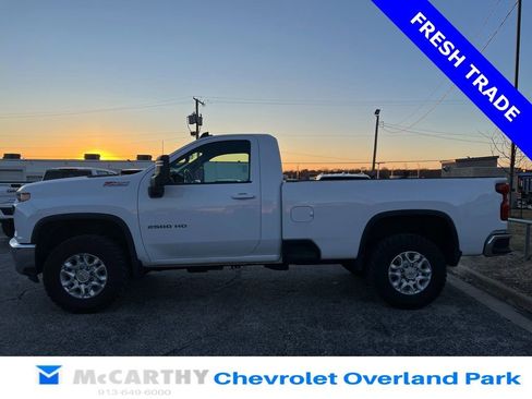 Used 2022 Chevrolet Silverado 2500 LT w/ Convenience Package image 7