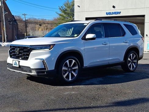 Certified 2023 Honda Pilot Elite image 3