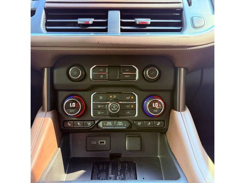 Used 2021 Chevrolet Tahoe High Country RWD image 14