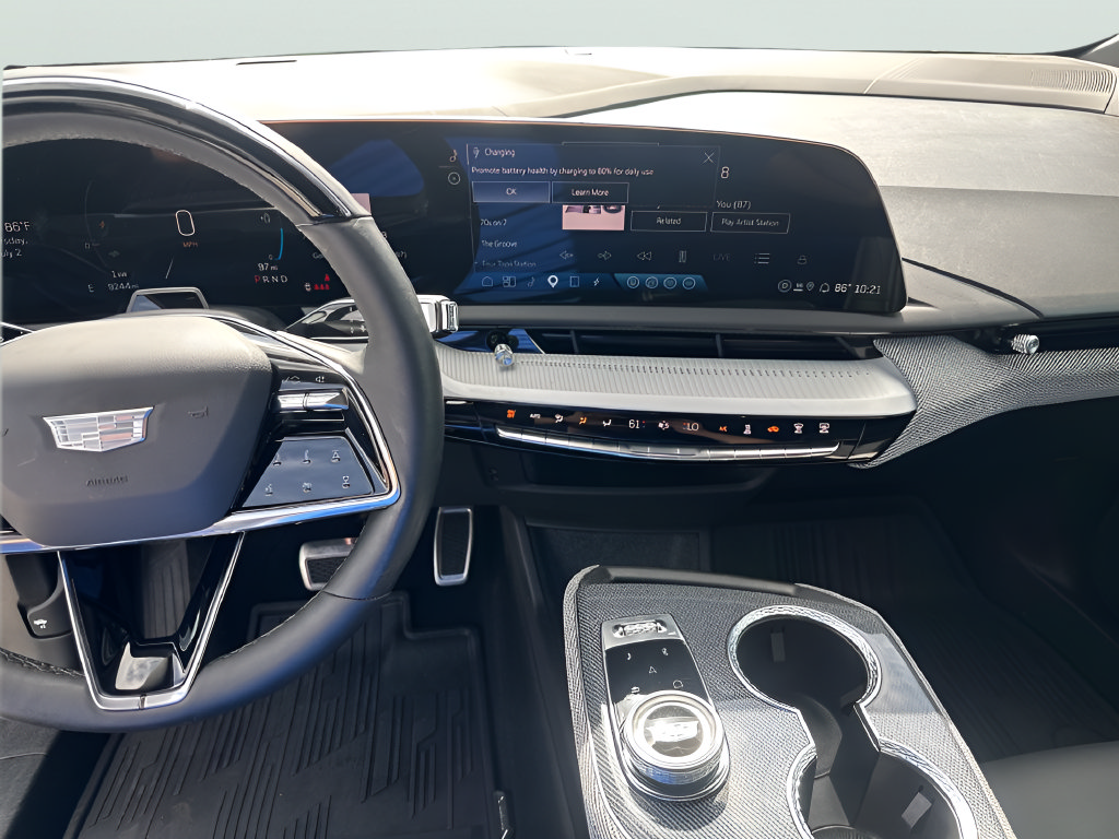 Certified 2025 Cadillac Optiq Luxury 1 AWD/4WD image 21