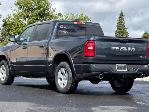 New 2026 RAM 1500 4x4 Crew Cab image 5