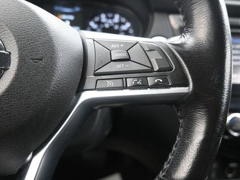 Used 2017 Nissan Rogue SL w/ SL Premium Package image 14