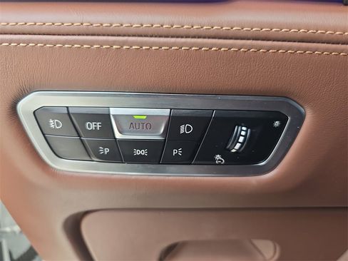 Used 2020 BMW X5 M50i w/ Executive Package image 29