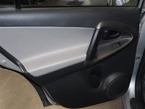 Used 2011 Toyota RAV4 Limited image 11