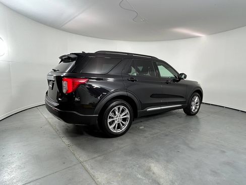 Used 2020 Ford Explorer XLT w/ Equipment Group 202A AWD/4WD image 5