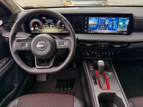 New 2026 Nissan Kicks SR w/ Cold Weather Package image 11