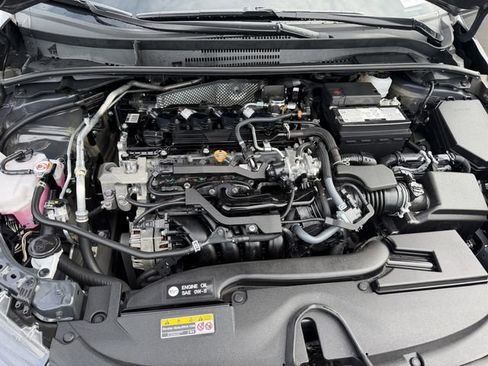 Used 2025 Toyota Corolla LE FWD image 24