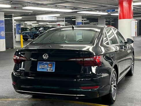 Used 2021 Volkswagen Jetta SE w/ SE Cold Weather Package image 5