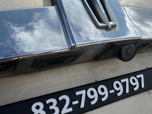 Used 2009 Lincoln MKS image 18