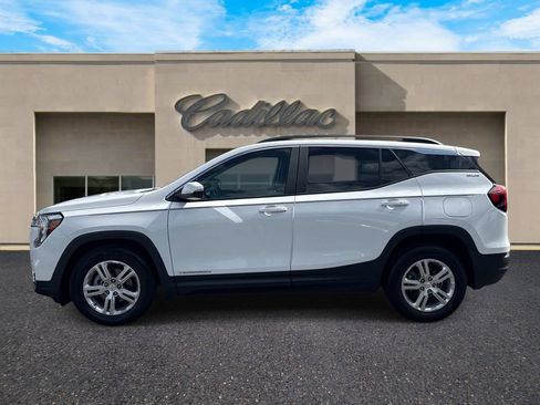 Used 2022 GMC Terrain SLE w/ Driver Convenience Package FWD image 6
