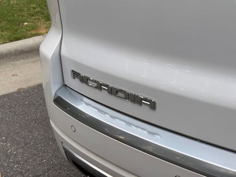 Used 2016 GMC Acadia Denali AWD/4WD image 10
