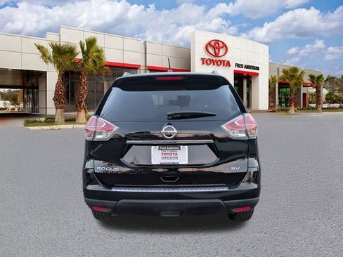 Used 2015 Nissan Rogue SV image 5