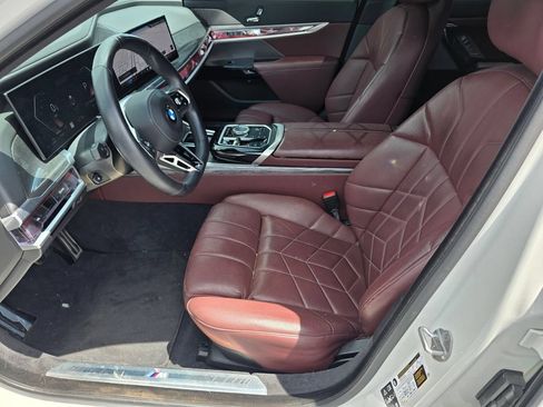 Certified 2024 BMW 760i xDrive w/ Executive Package AWD/4WD image 9