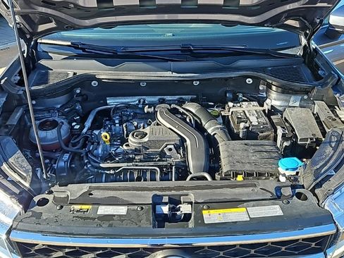 Used 2022 Volkswagen Taos SEL image 10