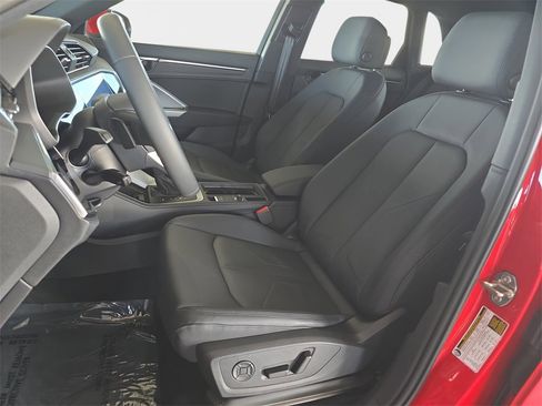 Certified 2025 Audi Q3 2.0T Premium w/ Convenience Package image 12