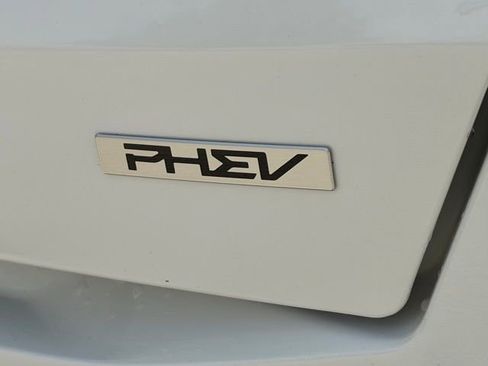 Used 2025 Kia Sorento EX image 11