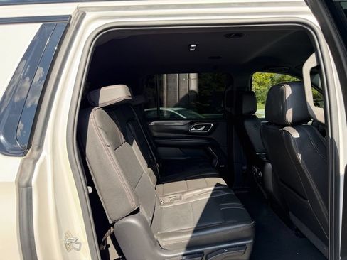 Used 2021 Chevrolet Suburban RST AWD/4WD image 10