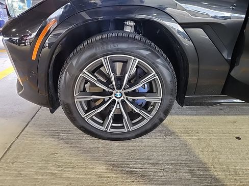 Used 2021 BMW X6 M50i w/ Executive Package AWD/4WD image 7