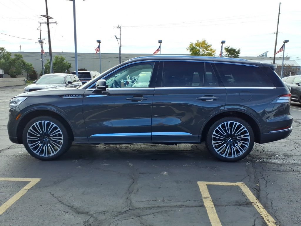 Used 2024 Lincoln Aviator Black Label AWD/4WD image 4