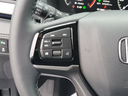 Certified 2025 Honda Odyssey Touring image 23