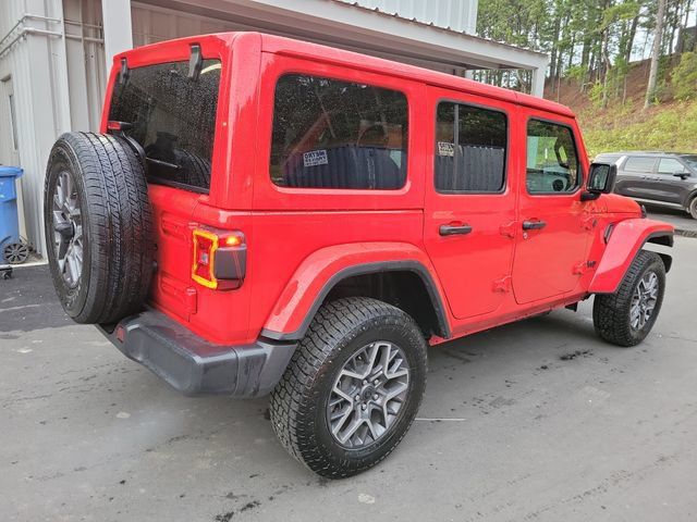 Used 2025 Jeep Wrangler Unlimited Sahara AWD/4WD image 5