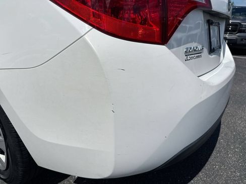 Used 2015 Toyota Corolla L FWD image 35