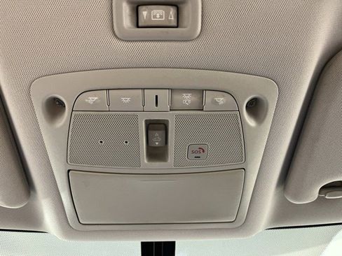 Used 2020 Nissan Pathfinder Platinum FWD image 31