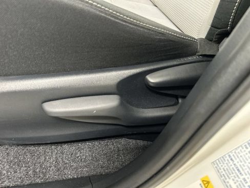Used 2018 Toyota RAV4 XLE AWD/4WD image 10
