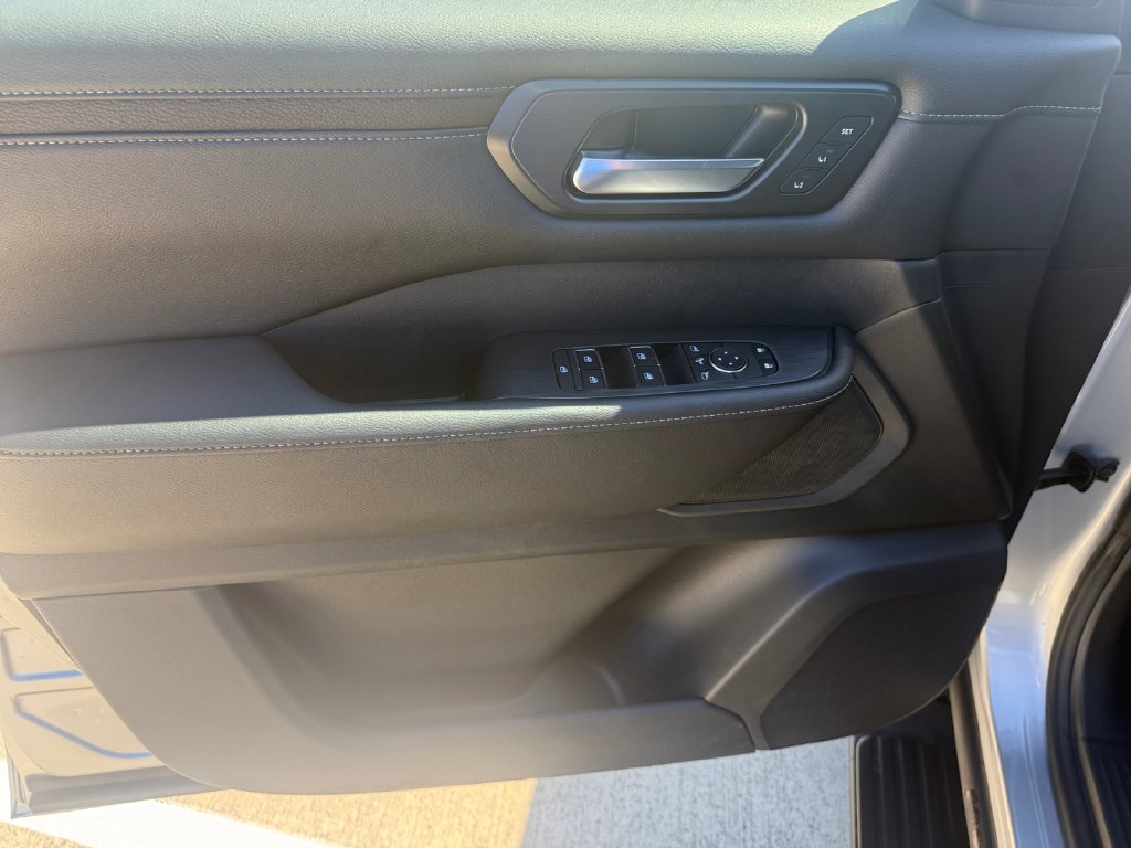 New 2026 Nissan Armada SL AWD/4WD image 11