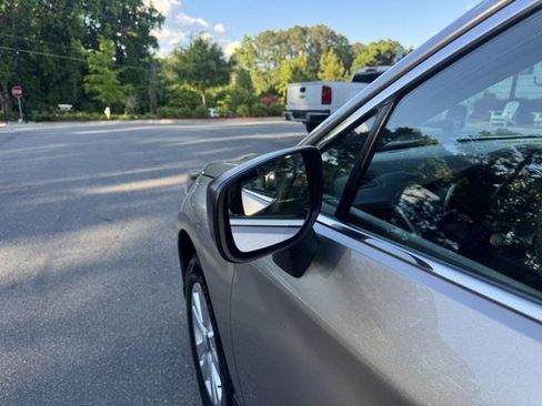 Used 2018 Subaru Outback 2.5i image 12