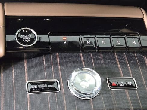 New 2025 Lincoln Navigator L Black Label image 28