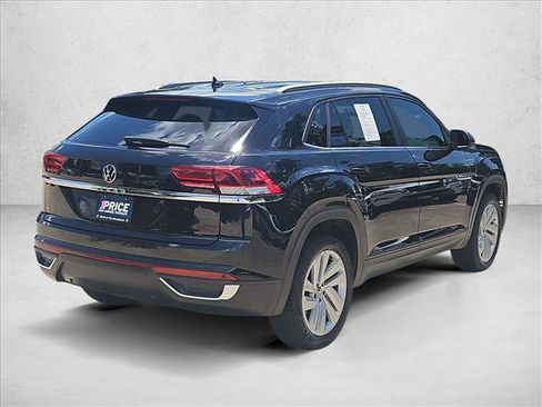 Used 2022 Volkswagen Atlas Cross Sport SE FWD image 5