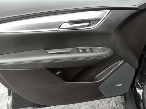 Certified 2023 Cadillac XT5 Luxury AWD/4WD image 10
