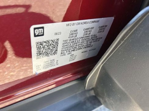 Used 2024 Chevrolet Trax LT w/ Driver Confidence Package FWD image 19