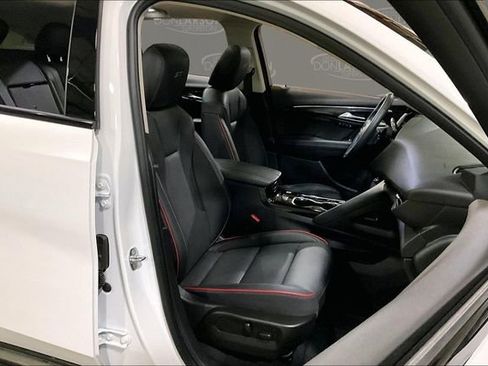 Certified 2023 Buick Envision Essence w/ Technology Package I AWD/4WD image 15