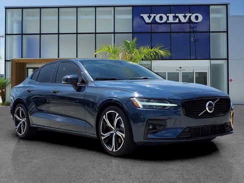 Certified 2025 Volvo S60 B5 Plus FWD image 1