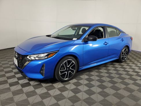 Used 2024 Nissan Sentra SR w/ Lighting Package image 8